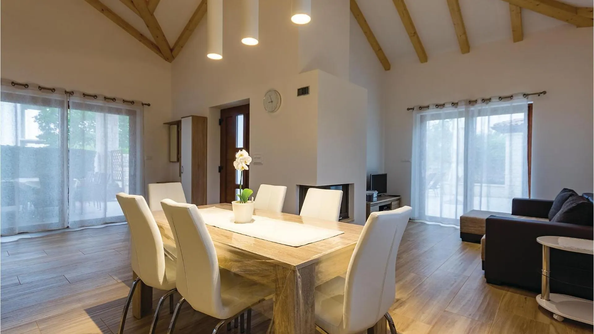 Holiday home Stunning Home In Sisan With Outdoor Swimming Pool